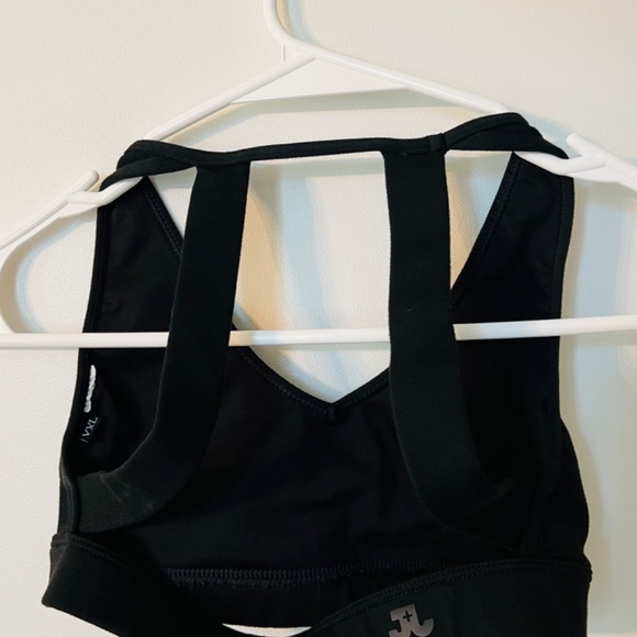 Jo + Jax Tri-Top in black (Child XL) - Picture 2 of 7